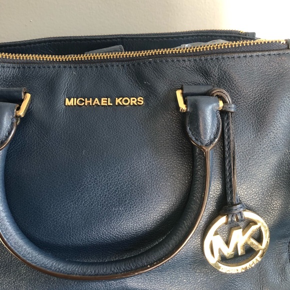 MICHAEL KORS DOUBLE ZIPPER PURSE - Picture 4 of 7